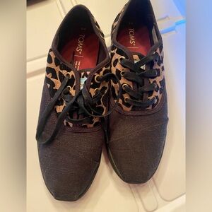 TOMS Black and Brown Leopard Canvas lace up Shoes